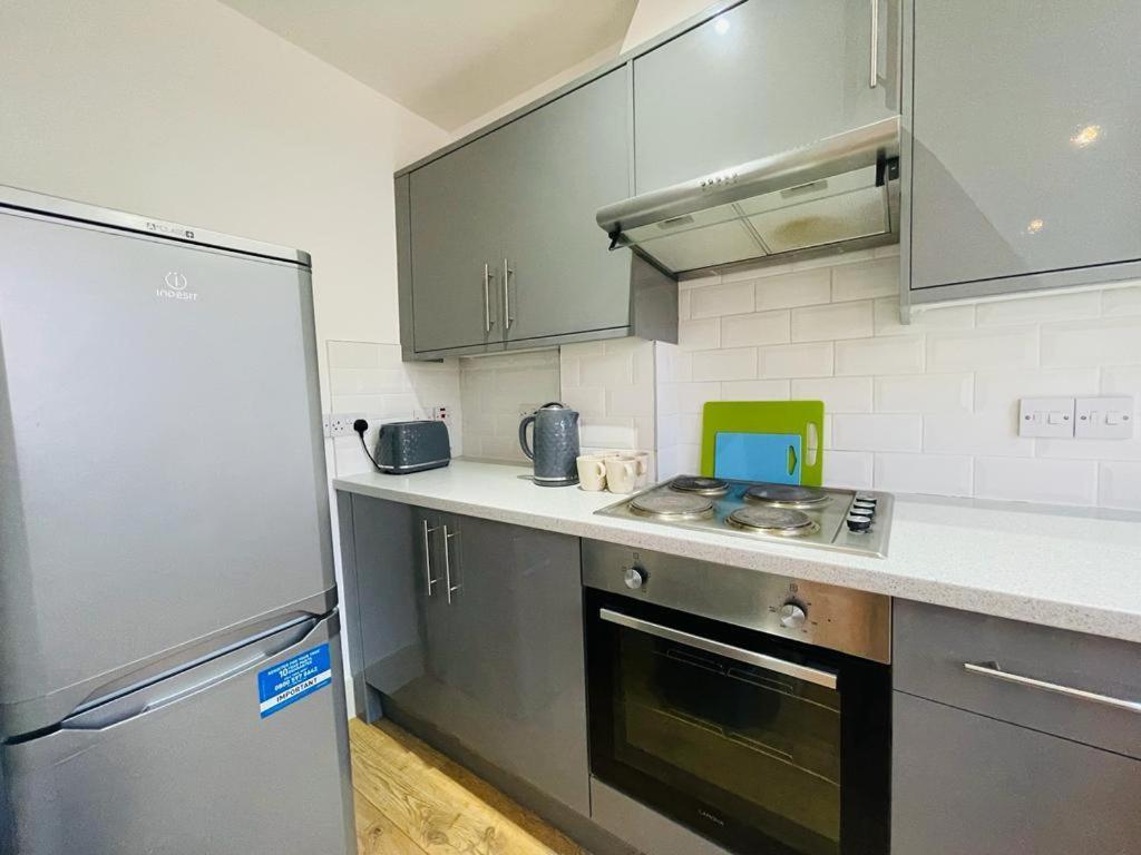 Lovely 2 Bedroom Serviced Apartment In Londres Exterior foto