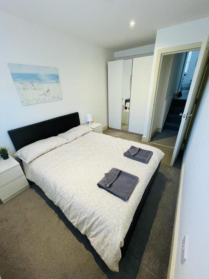 Lovely 2 Bedroom Serviced Apartment In Londres Exterior foto