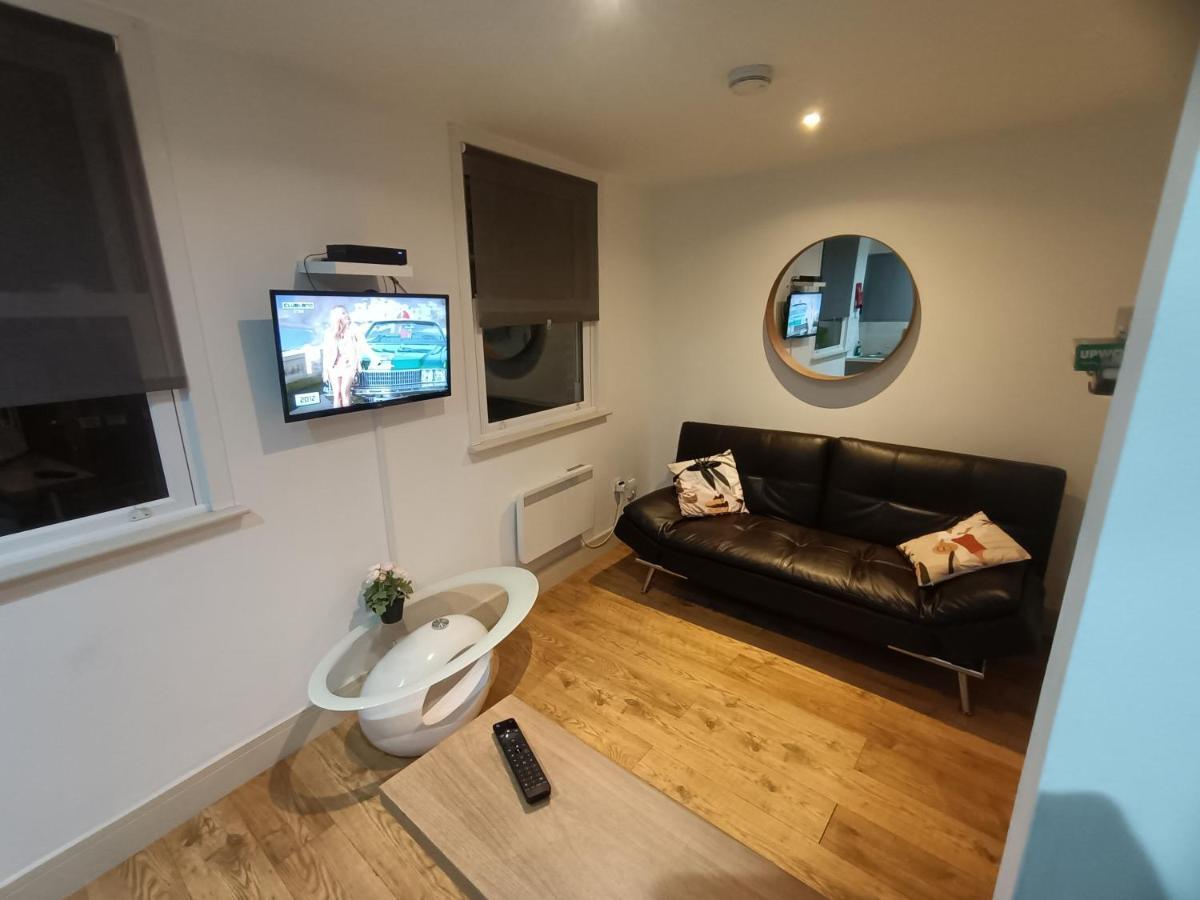 Lovely 2 Bedroom Serviced Apartment In Londres Exterior foto