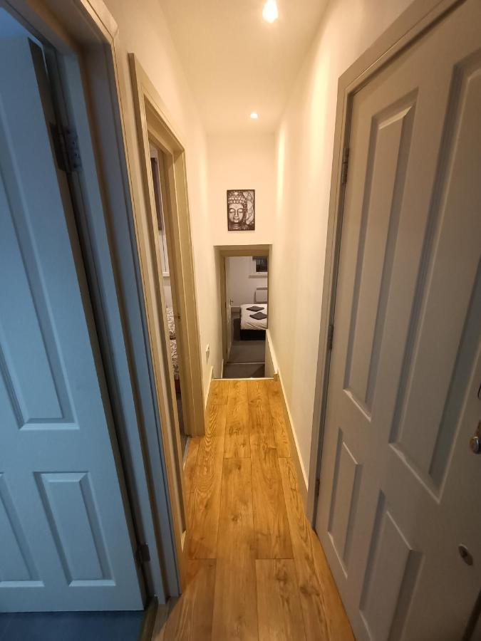 Lovely 2 Bedroom Serviced Apartment In Londres Exterior foto